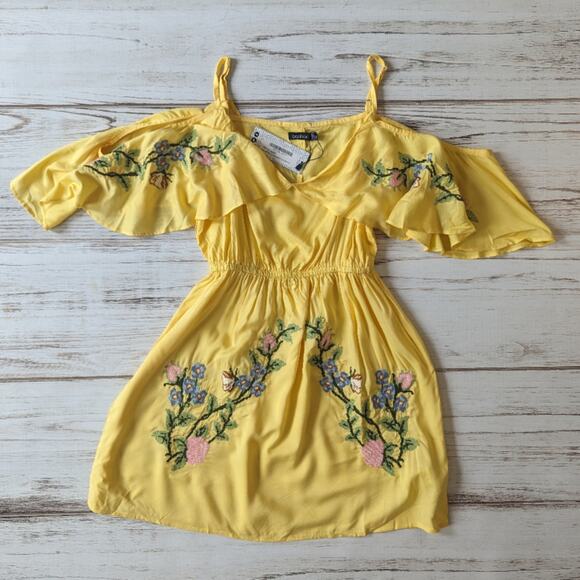 Boohoo Cold Shoulder Embroidered Skater Dress Lemon Yellow sz 4 New with Tags - Picture 1 of 7